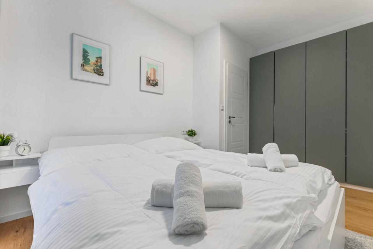 Bratislava Touch 2 Bedroom Apt Exterior photo