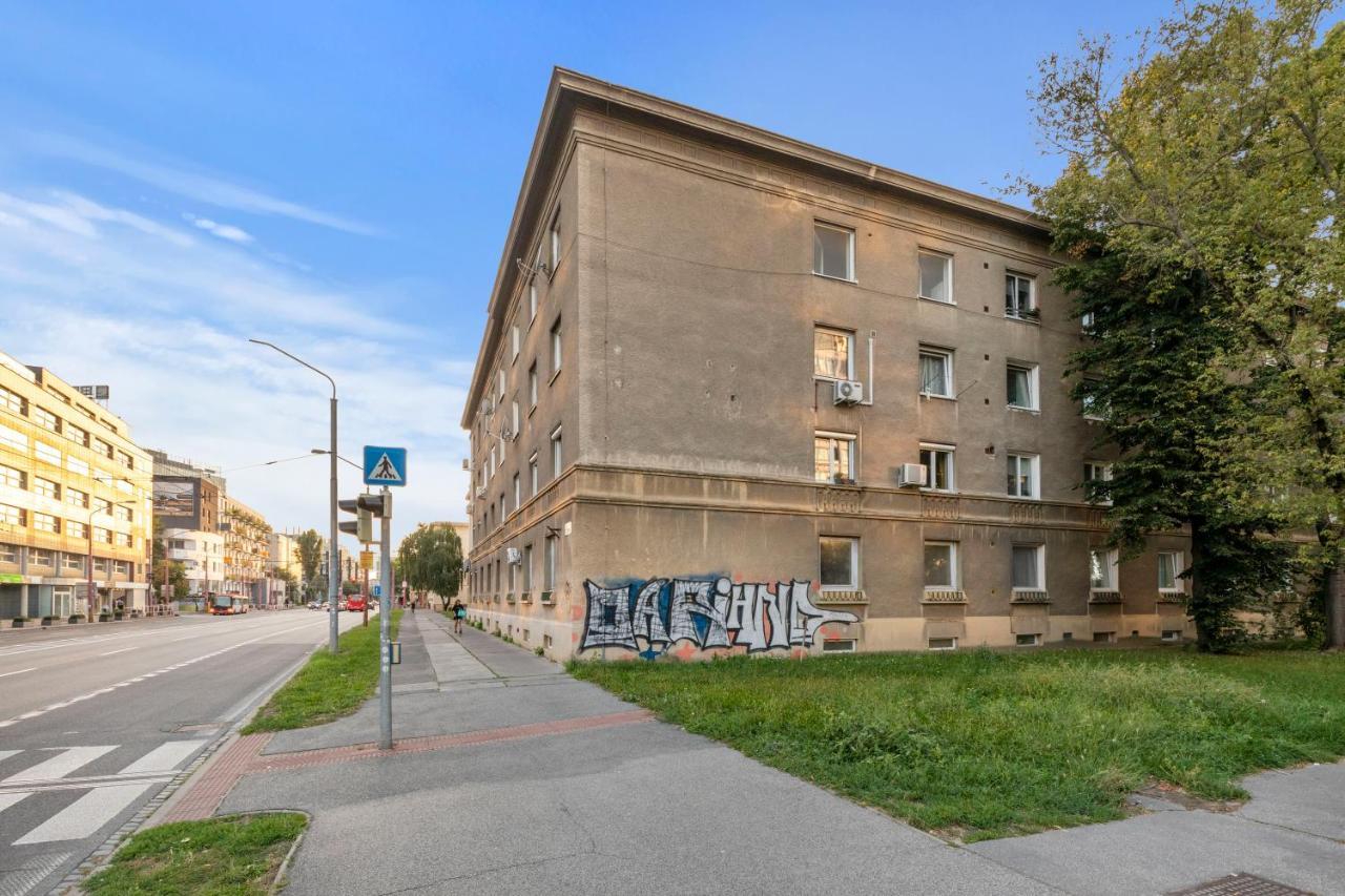Bratislava Touch 2 Bedroom Apt Exterior photo